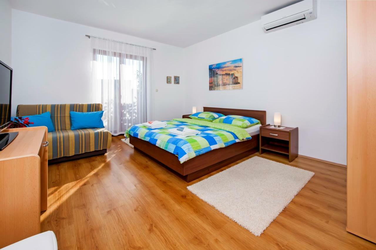 Apartman Gala Ρόβινι Εξωτερικό φωτογραφία